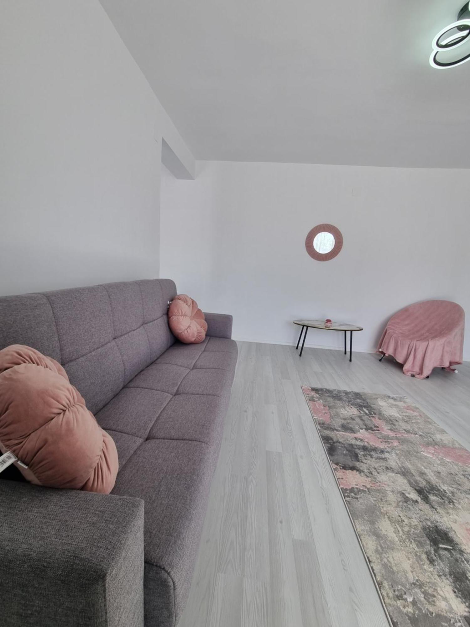 Apartament Central Pe Pietonala Nr2 Hunedoara Exterior foto