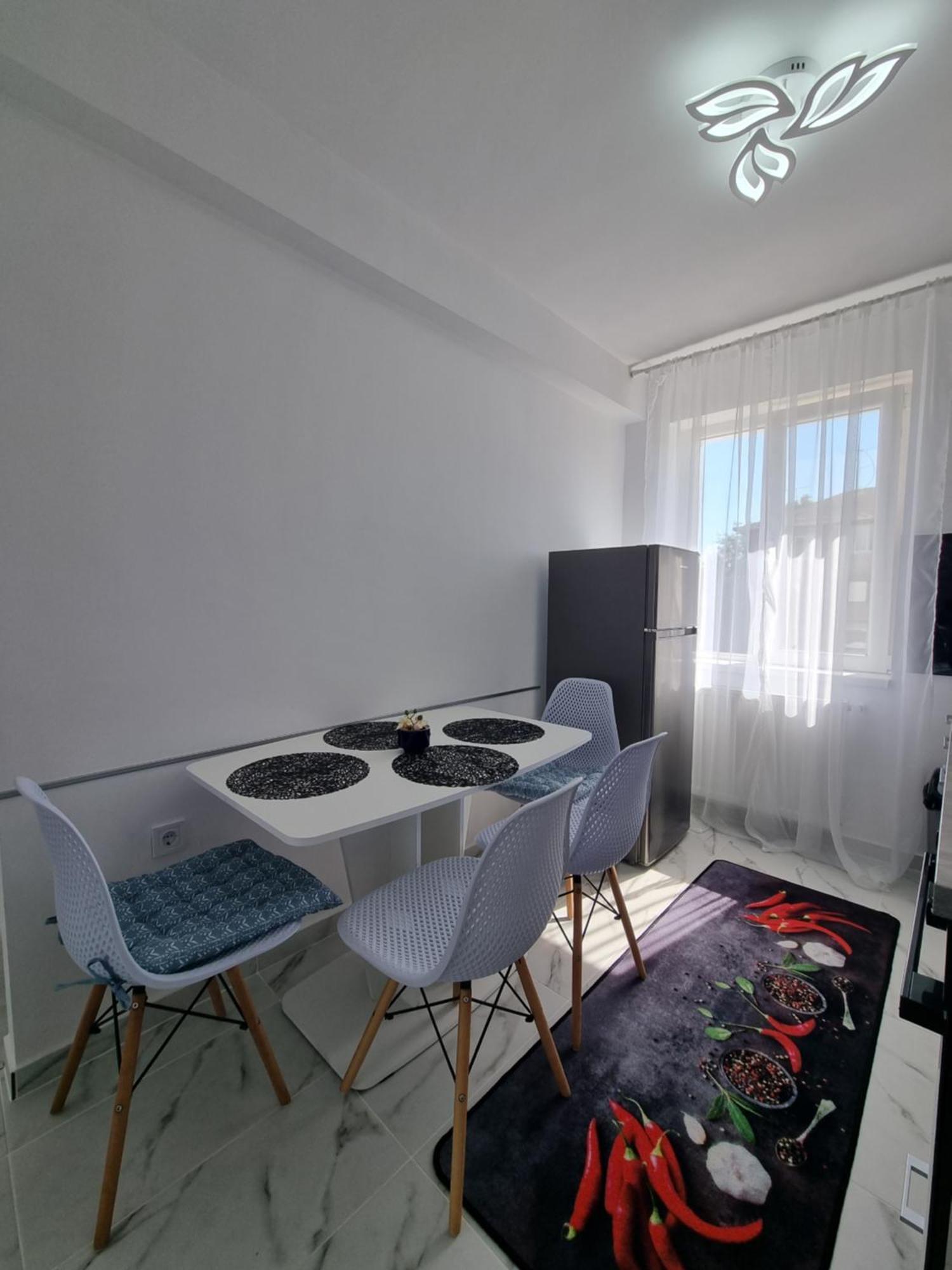 Apartament Central Pe Pietonala Nr2 Hunedoara Exterior foto